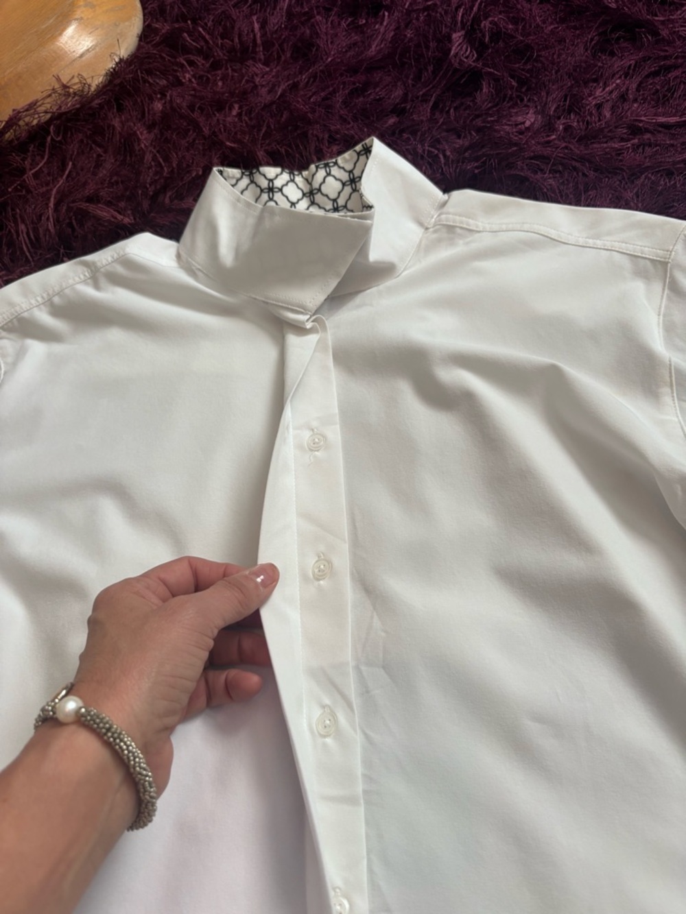 Classic White Button-Front Shirt with Printed Cuff Lining - Picture 3 of 6